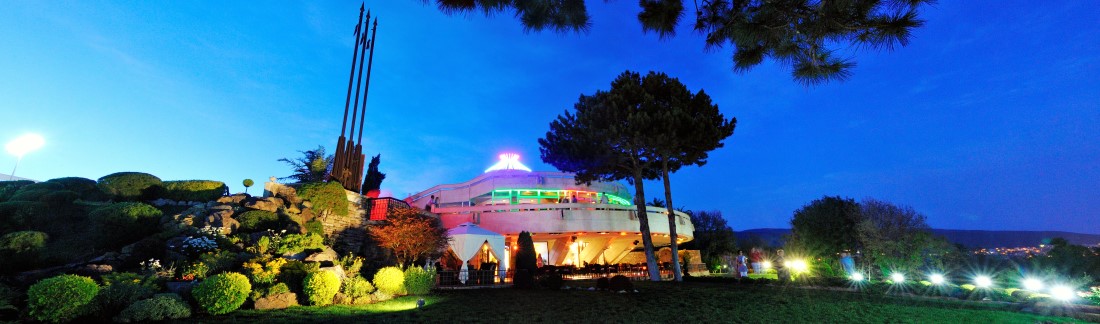 Source: Khan’s Tent Restaurant official website
