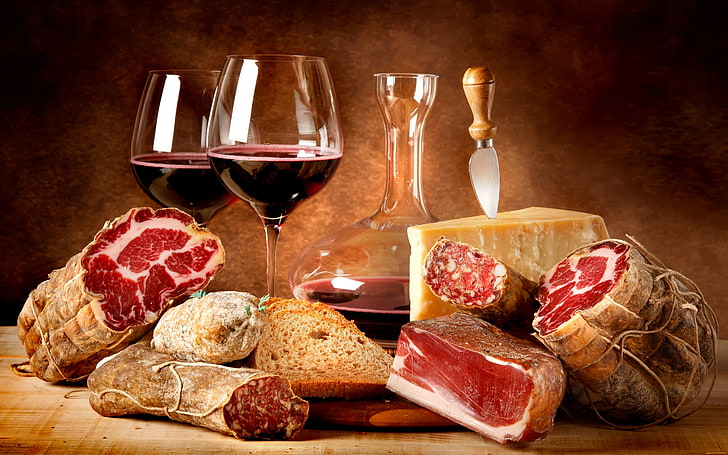 Cold Cuts with Red Wine. Source: AdobeStock